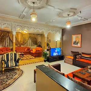  Appartamento Oranger Family House Center, Private Large House, Terasse Garden View, Free Parking Marocco